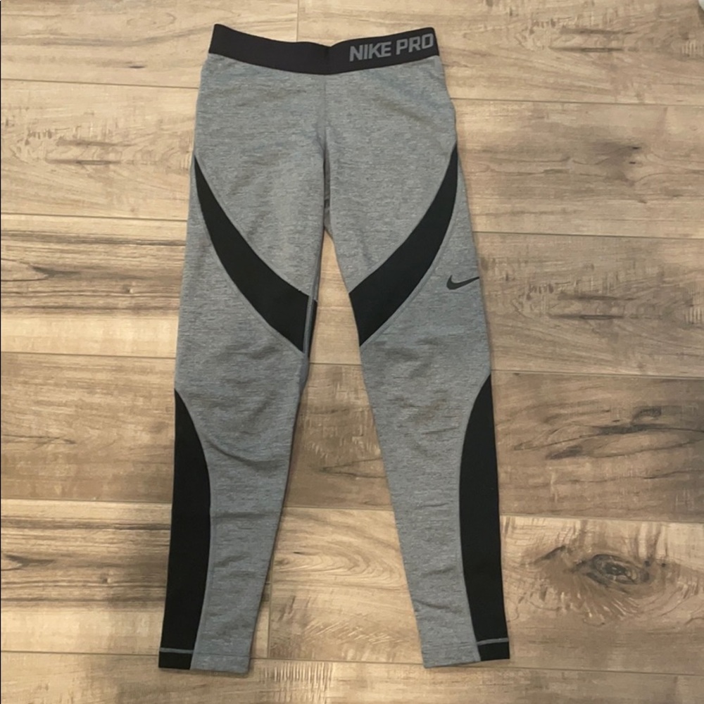 Girls Nike Pro Leggings